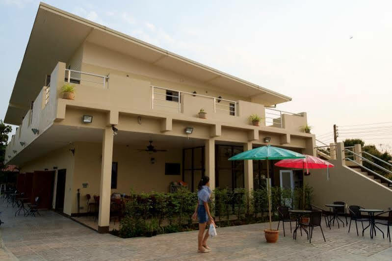 Hotel Relax Garden House Chiang Mai Exterior foto